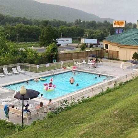 Oyo Hotel Harriman Near I-40 Zewnętrze zdjęcie